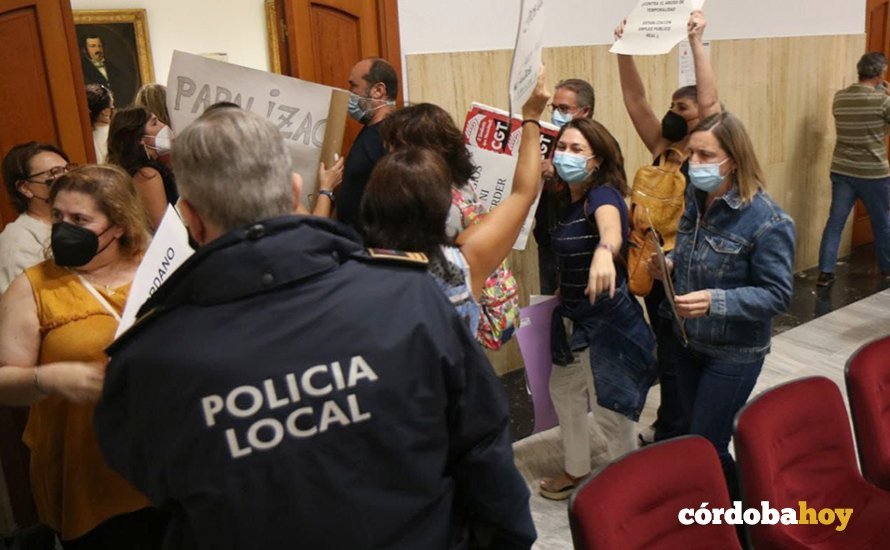 Desalojo del Pleno de octubre de 2021