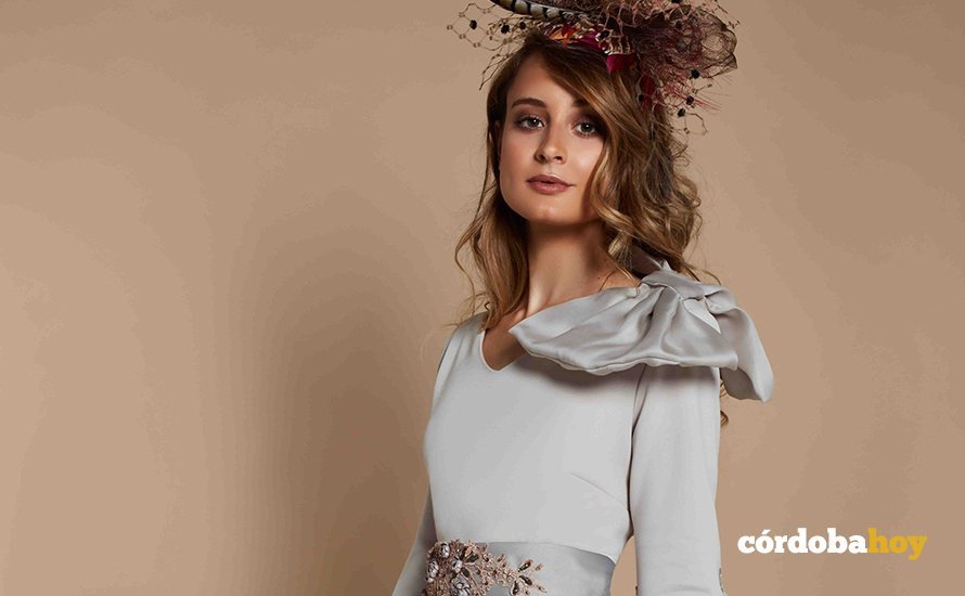 Modelo para traje de madrina de Matilde Cano