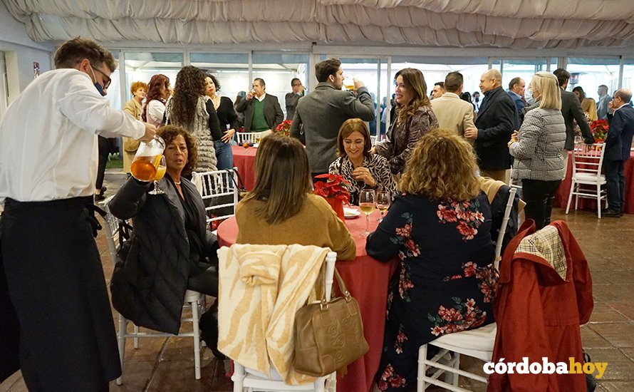 Celebración de la III Zambomba 'Con sabor a Navidad', a beneficio de la Asociación Española Contra el Cáncer