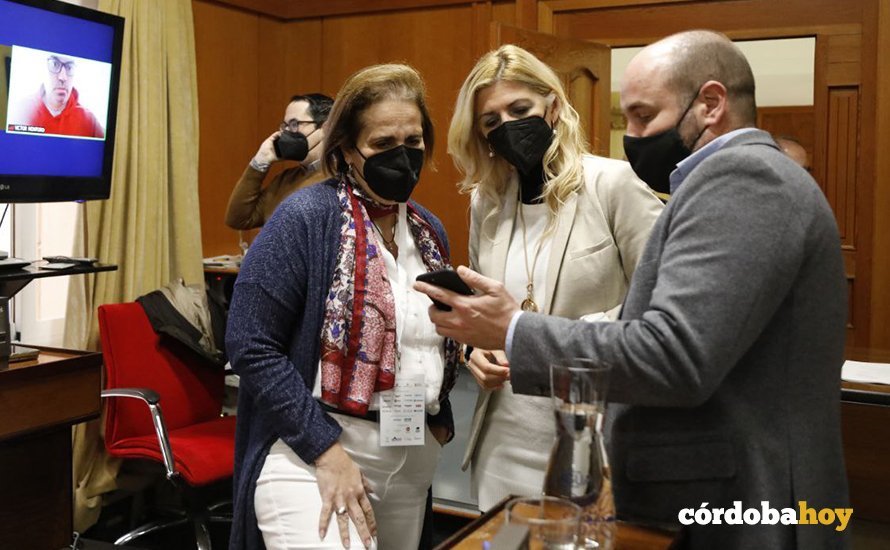 Blanca Torrent, Lourdes Morales y Bernardo Jordano