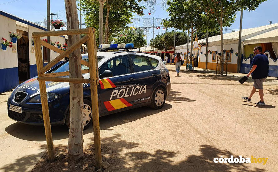 Vehículo de la Policía Nacional en la Feria cordobesa