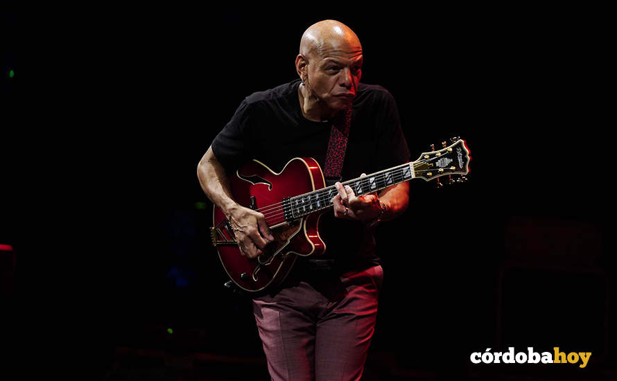 Actuación de Peter Bernstein, Mark Whitfield y Jesse Van Ruller en el Festival de la Guitarra de Córdoba 2022