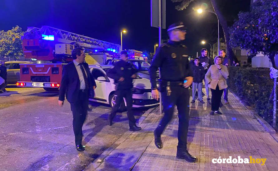 El alcalde, José María Bellido, en el lugar de los hechos
