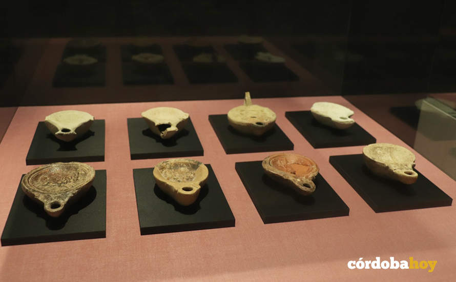Piezas cedidas por el Arqueológico para la exposición 'Muerte en la arena. Gladiadores de Córdoba' FOTO MEH