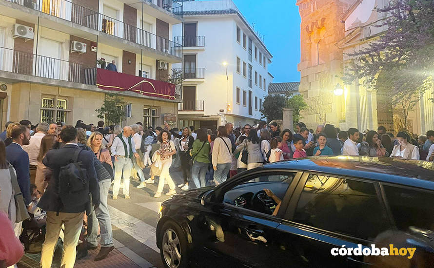 Situaciones de aglomeración de personas con vehículos esta Semana Santa en Córdoba FOTO SIPLCO