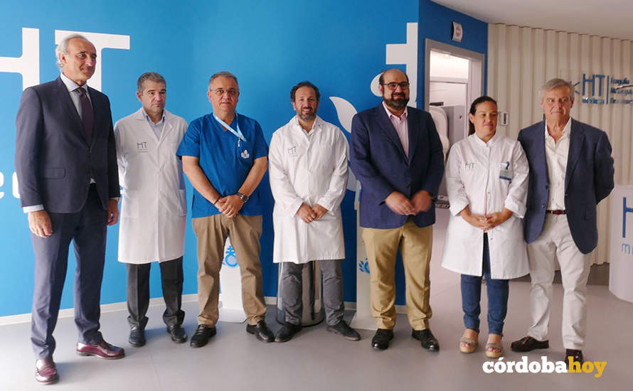 El equipo al completo del nuevo servicio en el Hospital San Juan de Dios de Córdoba