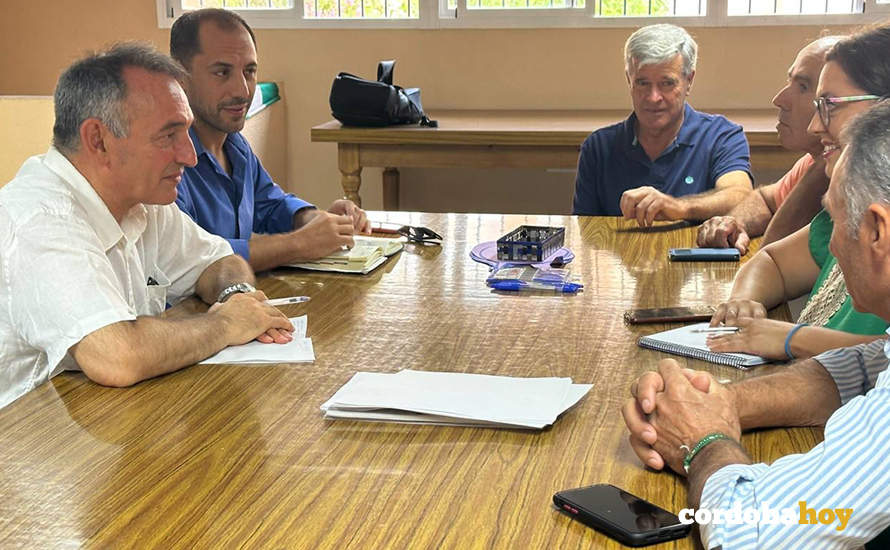 Enrique Santiago en su reunión con COAG