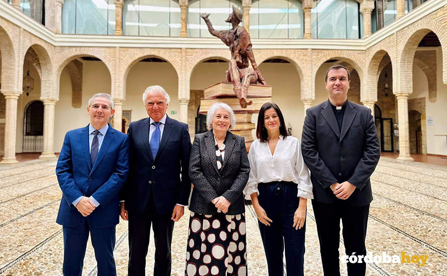 Representantes del Palacio de Congresos y de las cuatro confesiones que organizan las III Jornadas Interreligiosas, durante su presentación