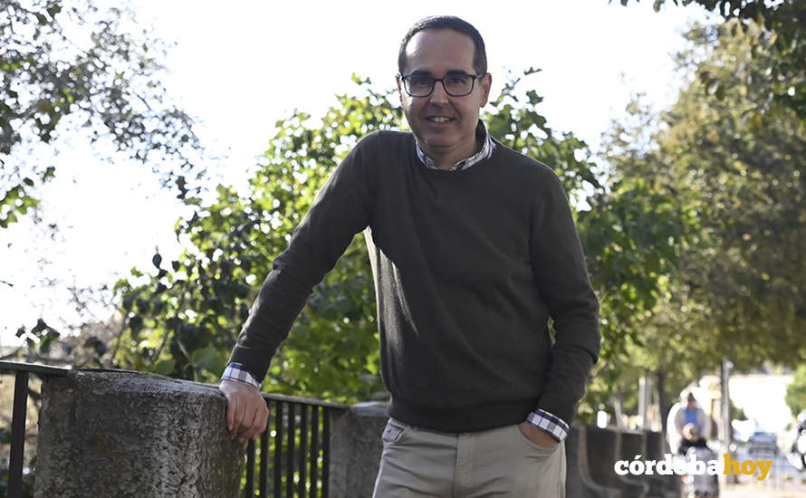 Manuel Giráldez posa para Córdoba Hoy