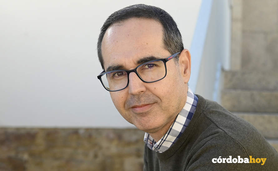 Manuel Giráldez posa para Córdoba Hoy