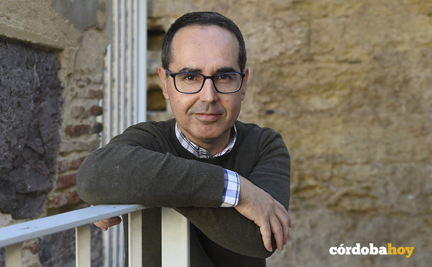 Manuel Giráldez posa para Córdoba Hoy