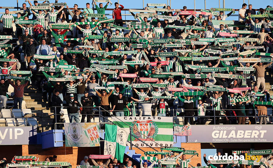 Cordobesistas en las gradas del Nuevo Colombino FOTO CÓRDOBA CF