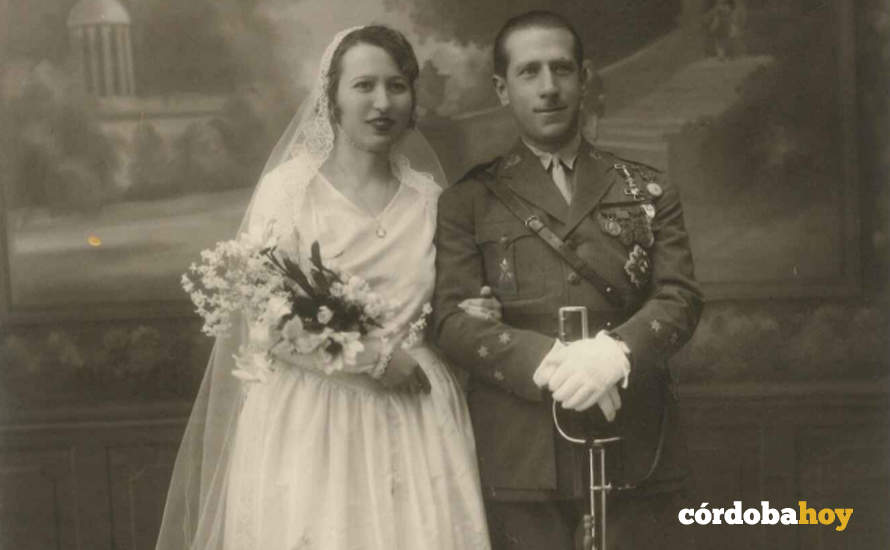 Boda del capitán Manuel Tarazona Anaya con Josefina Ortega San Emeterio, en 1930 FOTO BLOG DE ÁNGEL BEDMAR