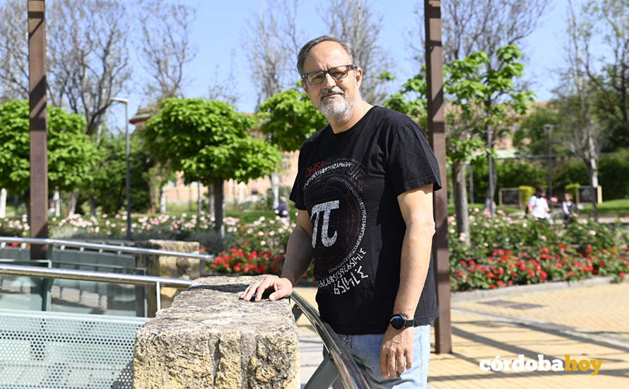 Guillermo López Lluch posa para Córdoba Hoy FOTO JM AYALA