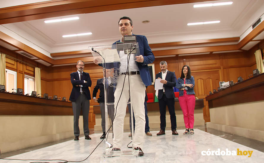 Encuentro entre representantes de las administraciones de Córdoba y UGT-A FOTO RAFA MELLADO SENIOR