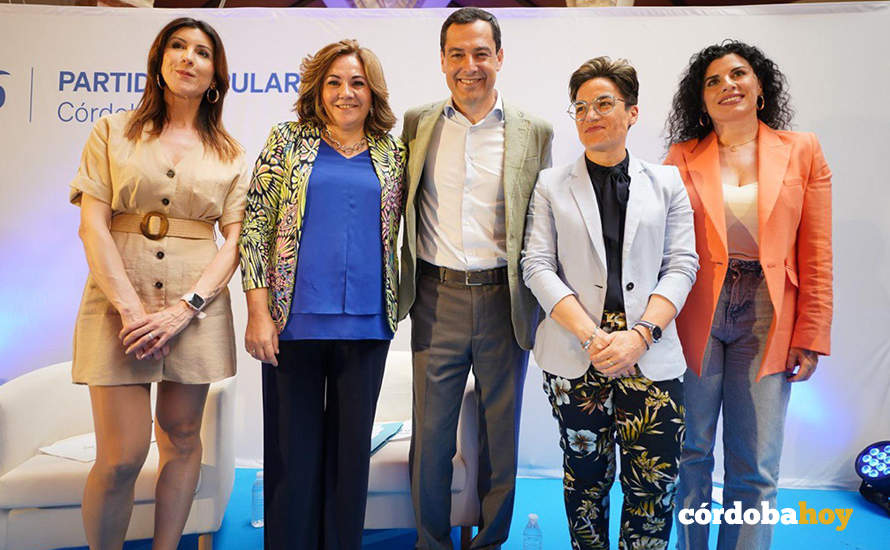 Juanma Moreno en Lucena esta mañana
