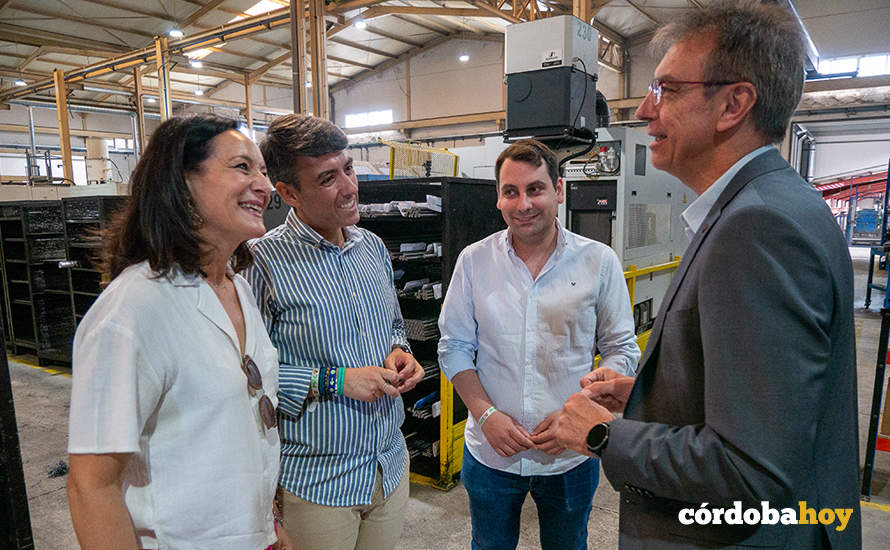 Visita de Rafi Crespín a Codimar, en Puente Genil