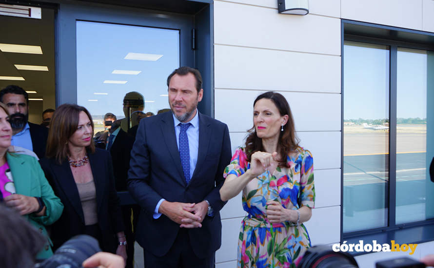 El ministro de Transportes y Movilidad Sostenible, Óscar Puente Santiago, en la inauguración de la nueva terminal del Aeropuerto en julio de 2024, en una imagen de archivo