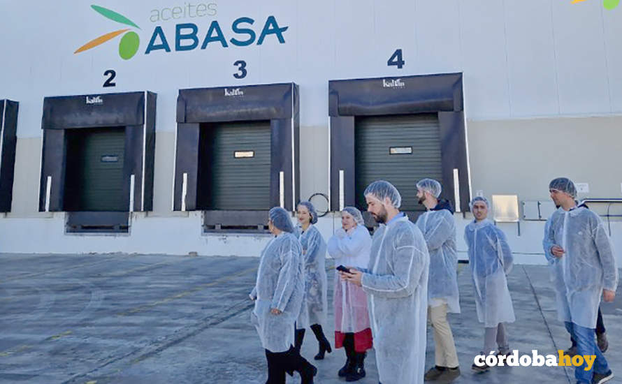 Instalaciones y empleados de Abasa