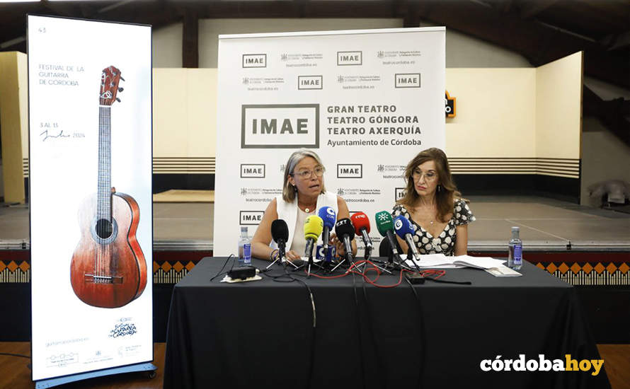 Isabel Albás y Ana Linares, presidenta y directora de Programación del IMAE, respectivamente FOTO AYUNTAMIENTO DE CÓRDOBA