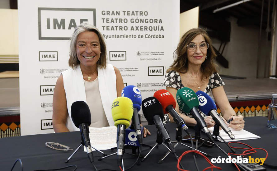Isabel Albás y Ana Linares, presidenta y directora de Programación del IMAE, respectivamente FOTO AYUNTAMIENTO DE CÓRDOBA
