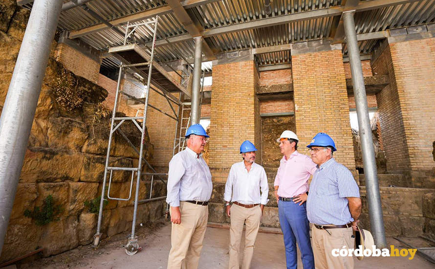 Visita a las obras para hacer visitable el Templo Romano FOTO RAFA MELLADO SENIOR