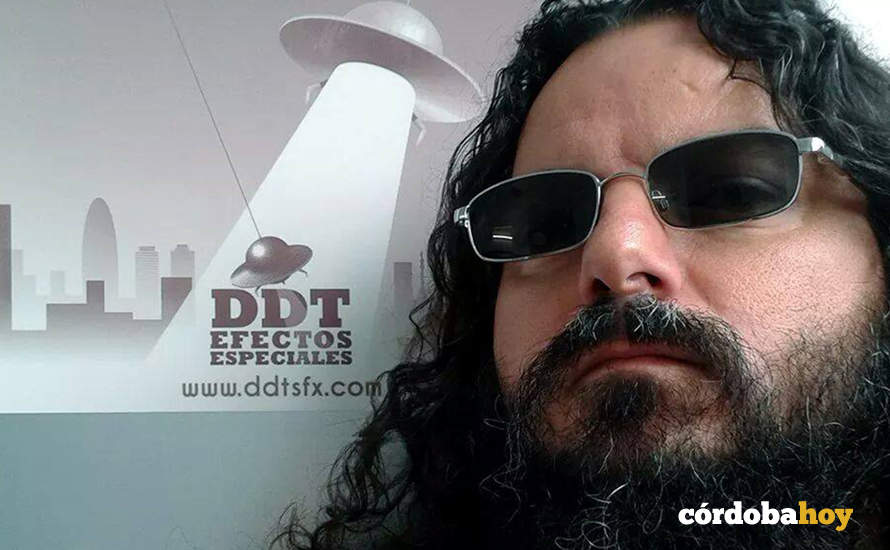 El escultor de Santa Cruz Noé Serrano