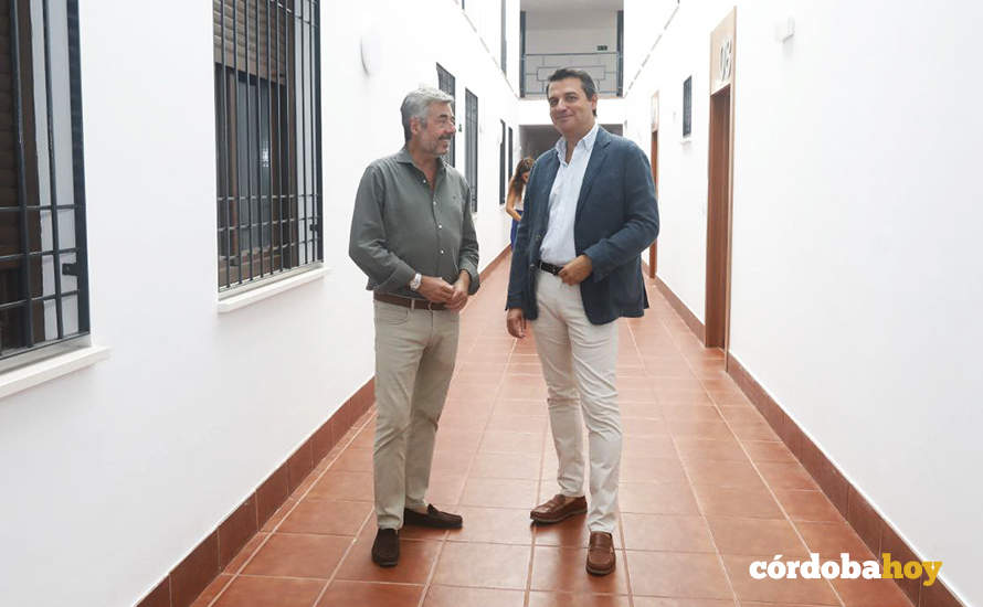 Entrega de llaves de las viviendas en la antigua Escuela Infantil Félix Ortega FOTO AYUNTAMIENTO DE CÓRDOBA