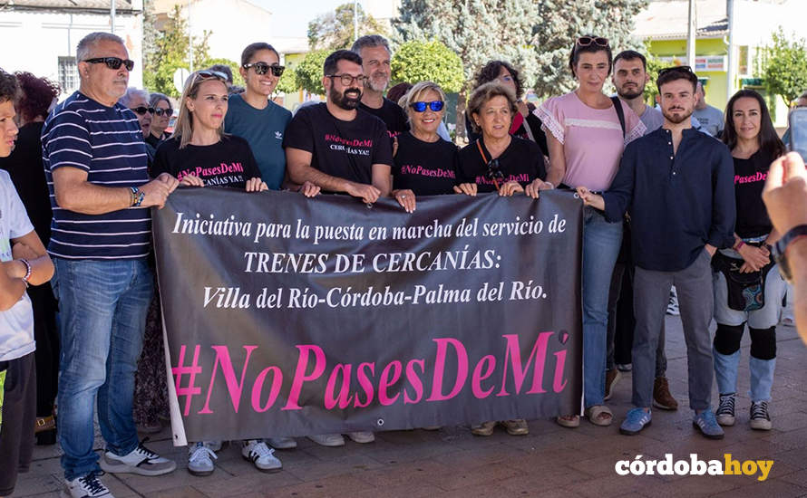 Concentración de #Nopasesdemí en el Carpio FOTO #NOPASESDEMÍ 
