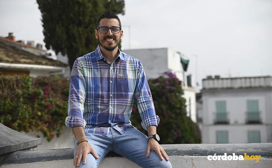 José Luis Manta posa para Córdoba Hoy FOTO JM AYALA