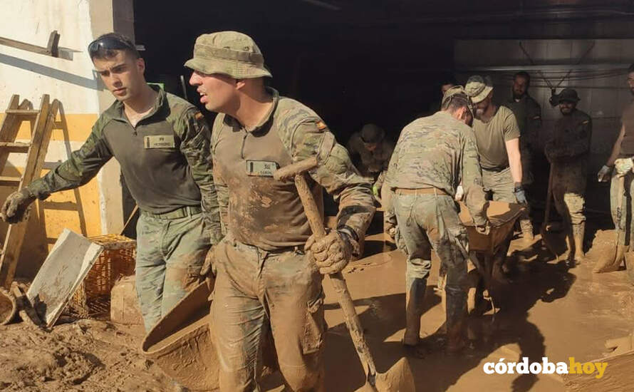 Militares de Cerro Muriano trabajan en Loreguilla FOTO EJÉRCITO DE TIERRA