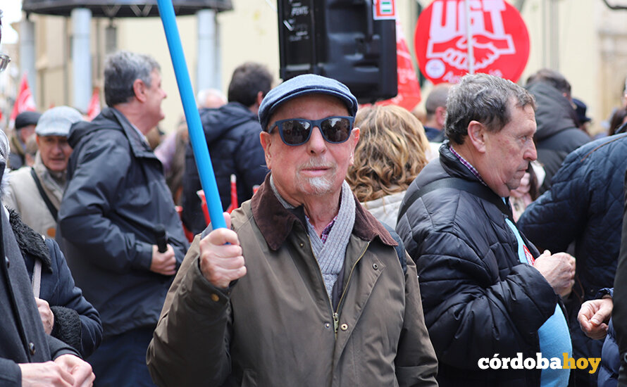 Concentración de CCOO y UGT en Gran Capitán contra el bloqueo de medidas sociales FOTO PODEMOS