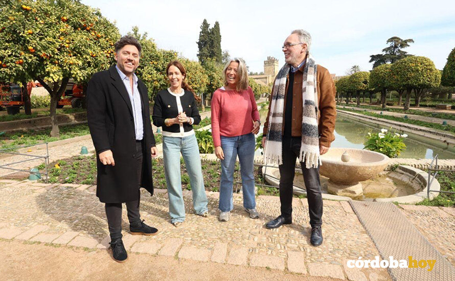 Visita de Isabel Albás y Marian Aguilar al arranque de las obras del nuevo espectáculo nocturno del Alcázar FOTO AYUNTAMIENTO DE CÓRDOBA