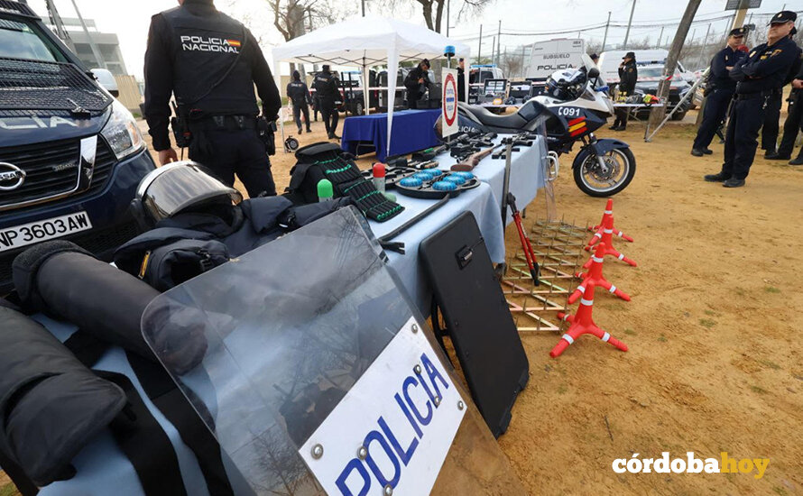 Participantes y medios materiales desplegados en el macrosimulacro de Juanma explosión de gas en la Feria FOTO AYUNTAMIENTO DE CÓRDOBA