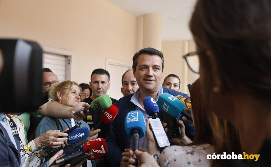 El alcalde de Córdoba, José María Bellido FOTO RAFA MELLADO SENIOR