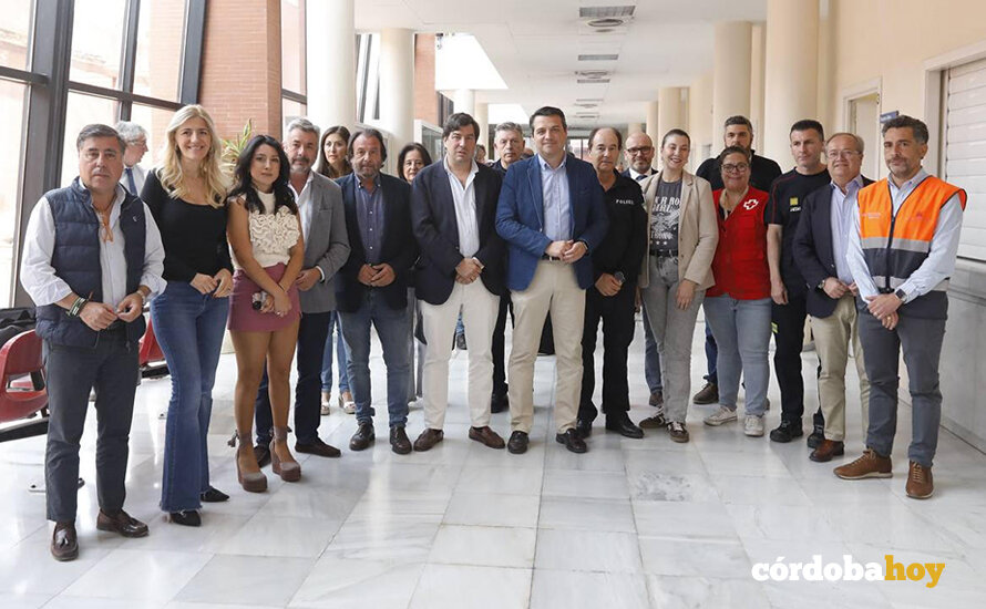Participantes en la rueda de prensa sobre el balance de la gestión del apagón en la capital cordobesa FOTO RAFA MELLADO SENIOR