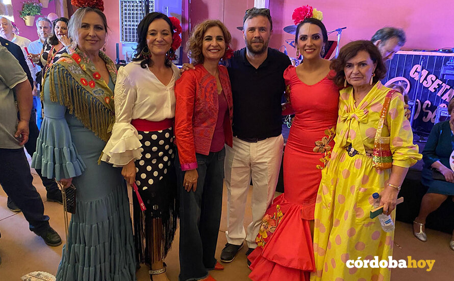 Mariángeles Luna, Rafi Crespín, María Jesús Montero, Juan Serrano, Mane González y Carecen Calvo FOTO PSOE