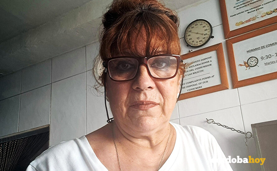 Lourdes Martínez en su negocio de La Medina