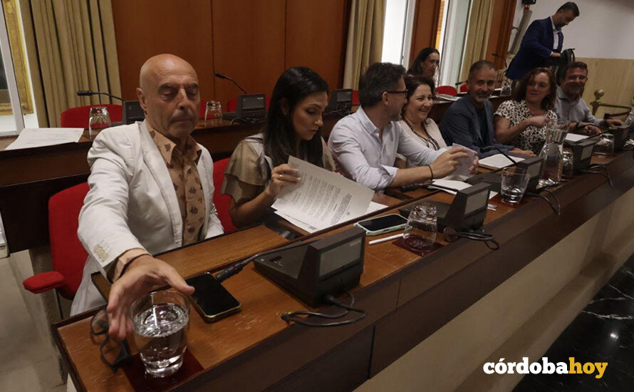 La bancada socialista en el Pleno ordinario de julio FOTO RAFA MELLADO SENIOR