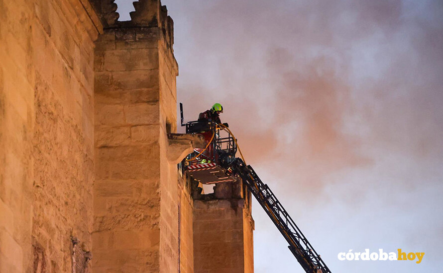 Incendio en la Mezquita-Catedral de Córdoba, en una imagen de archivo FOTO MADERO CUBERO / EUROPA PRESS