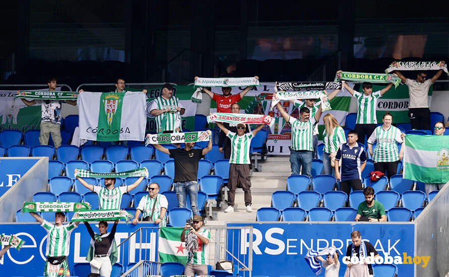 Seguidores blanquiverde asistentes al partido entre la Real Sociedad B y el Córdoba FOTO CCF