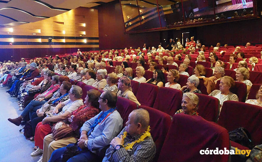 El espectáculo de Guateque 3.0 de Teatro Avanti y Cruz Roja por el Día Internacional de las Personas de Edad FOTO CRUZ ROJA