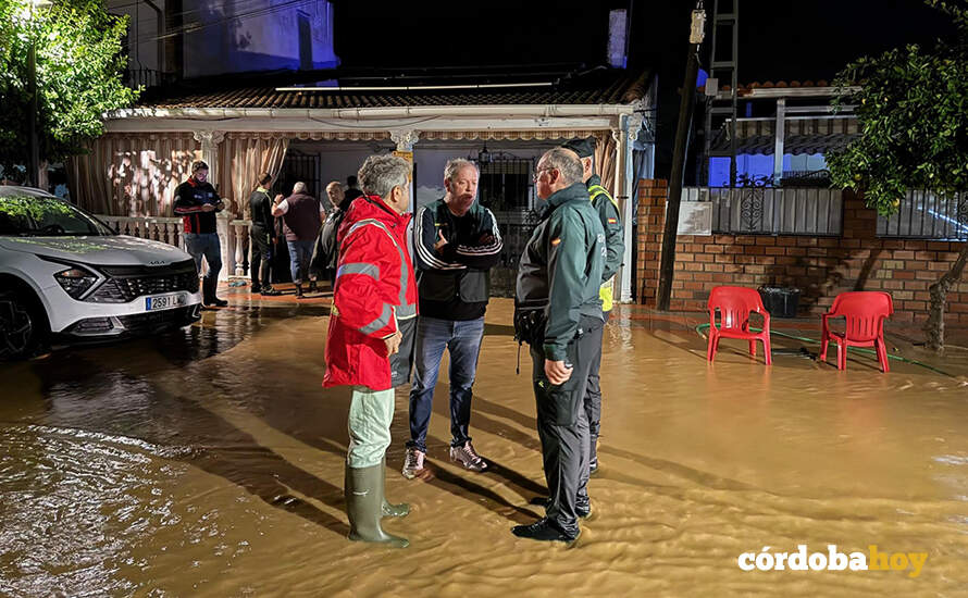 Actuaciones de los bomberos del Consorcio con la Guardia Civil la pasada madrugada en algunos municipios FOTO DIPUTACIÓN DE CÓRDOBA