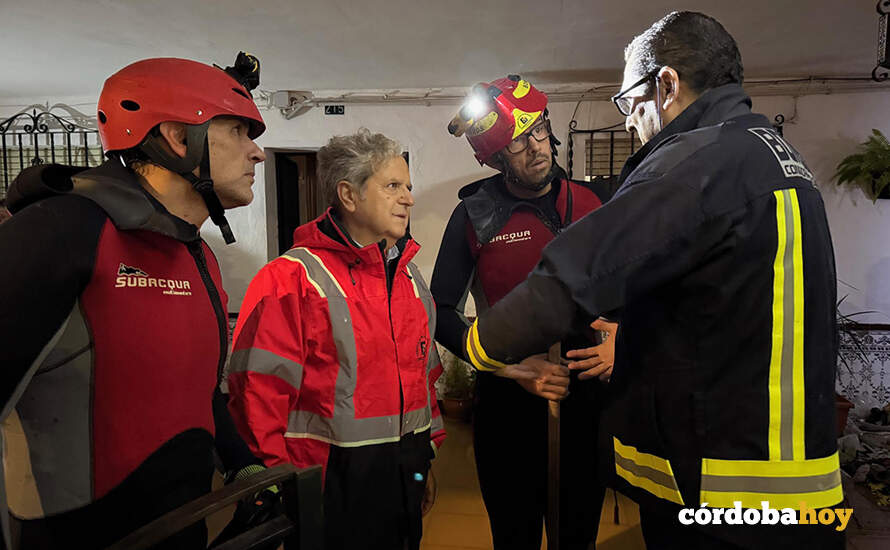 Actuaciones de los bomberos del Consorcio con la Guardia Civil la pasada madrugada en algunos municipios FOTO DIPUTACIÓN DE CÓRDOBA
