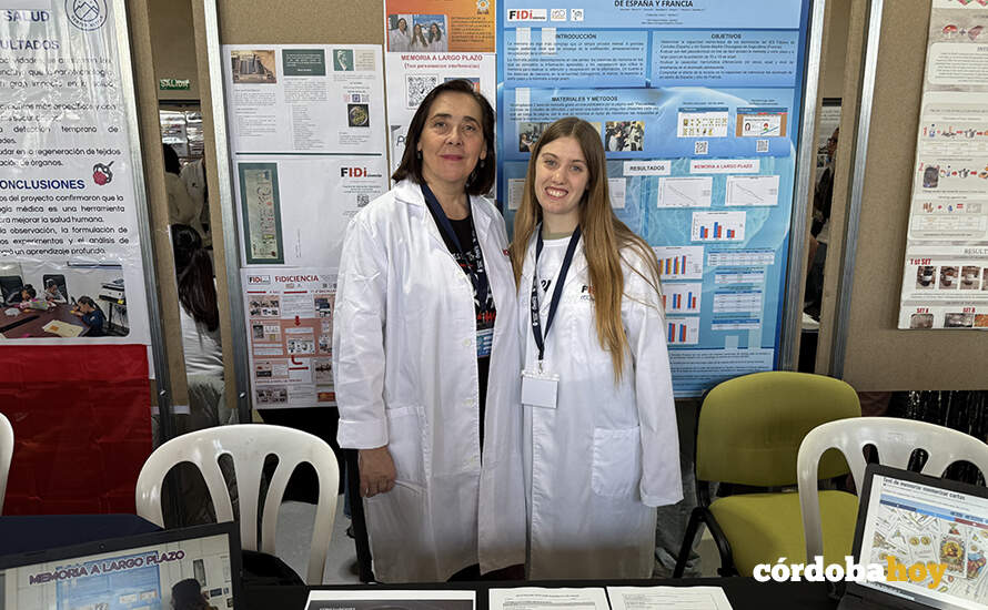 Elena León con Marina Franco FOTO IES FIDIANA