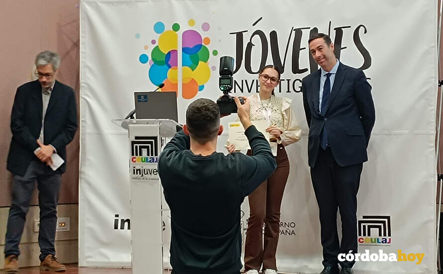 Primer premio por el trabajo sobre estrés y diabetes en el certamen Jóvenes Investigadores FOTO IES FIDIANA