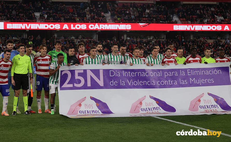 Se ha notado el mes de noviembre en el partido Granada CF-Córdoba CF FOTO CÓRDOBA CF