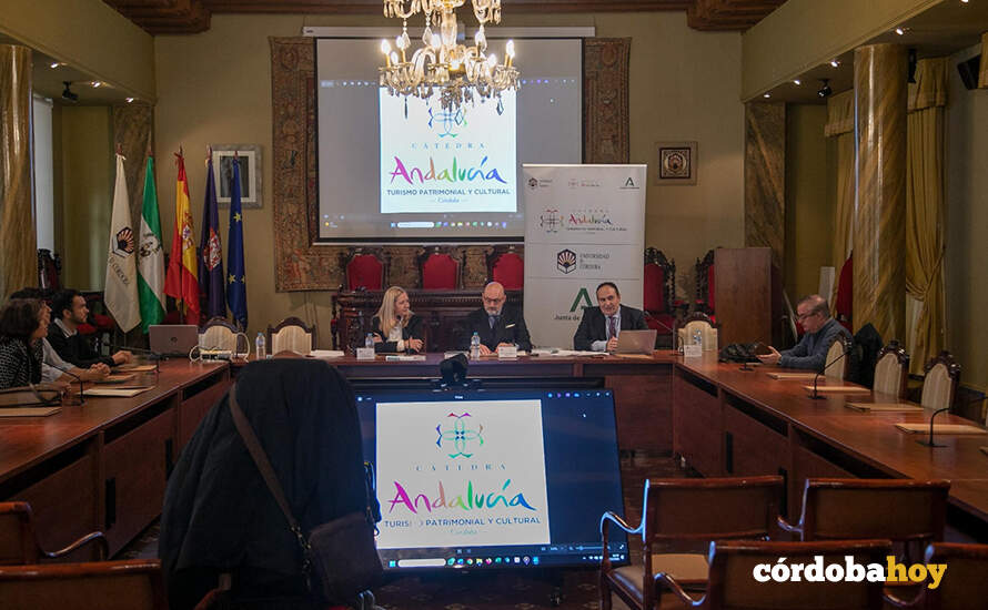 Presentación del libro 'Retos actuales de la fiscalidad del turismo. Los denominados impuestos sobre estancias turísticas' FOTO CÁTEDRA DE TURISMO PATRIMONIAL Y CULTURAL DE LA UCO