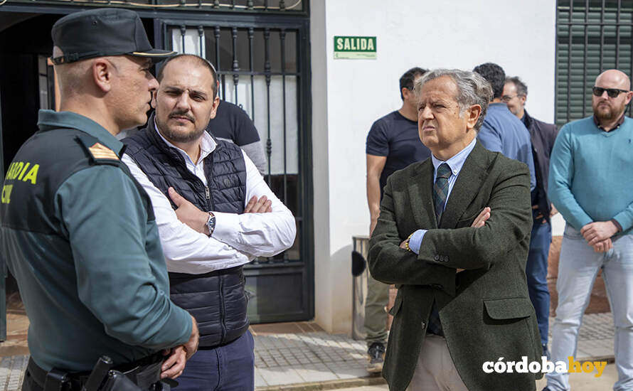 Salvador Fuentes, en el cuartel de la Guardia Civil de Adamuz FOTO DIPUTACIÓN DE CÓRDOBA