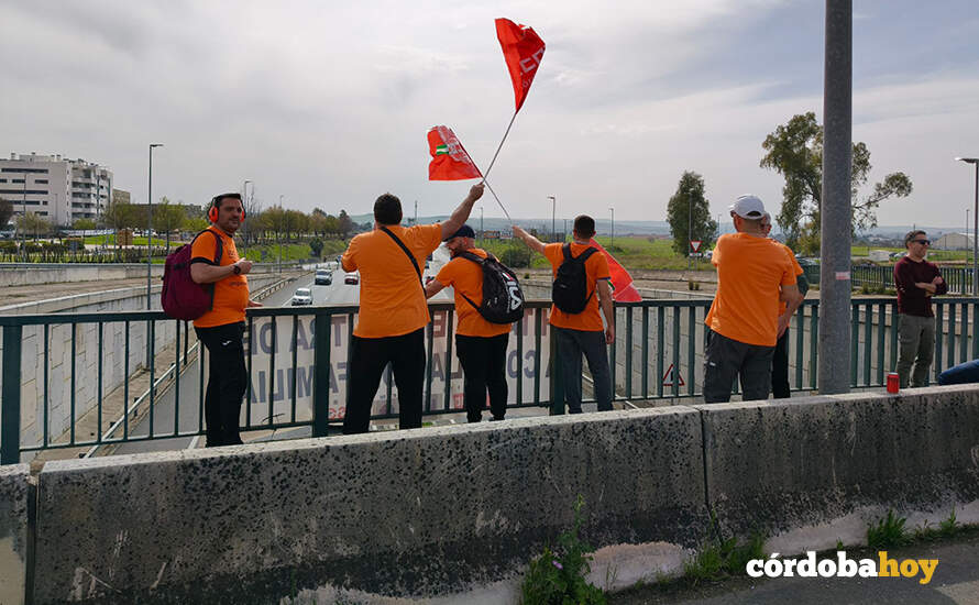 Acción de protesta de la plantilla de Hitachi Energy en Córdoba FOTO CCOO